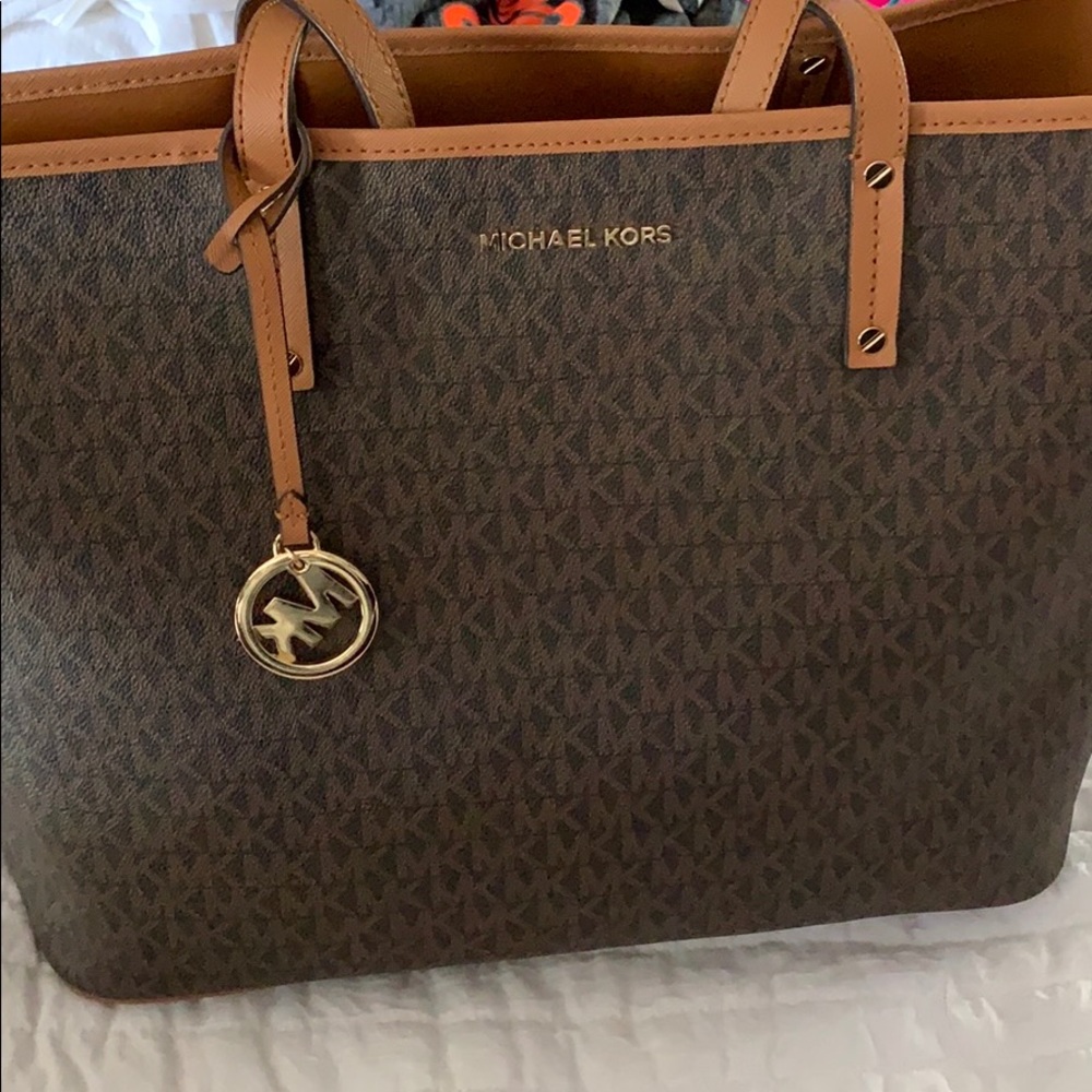 Michael kors purse